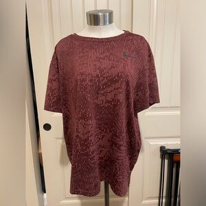 Men’s Nike Maroon Patterned Top